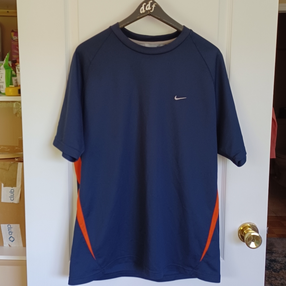 MEN'S NIKE SIZE LARGE 100% POLYESTER BLUE/ORANGE SHIRT WITH SILVER/GRAY SWOOSH
